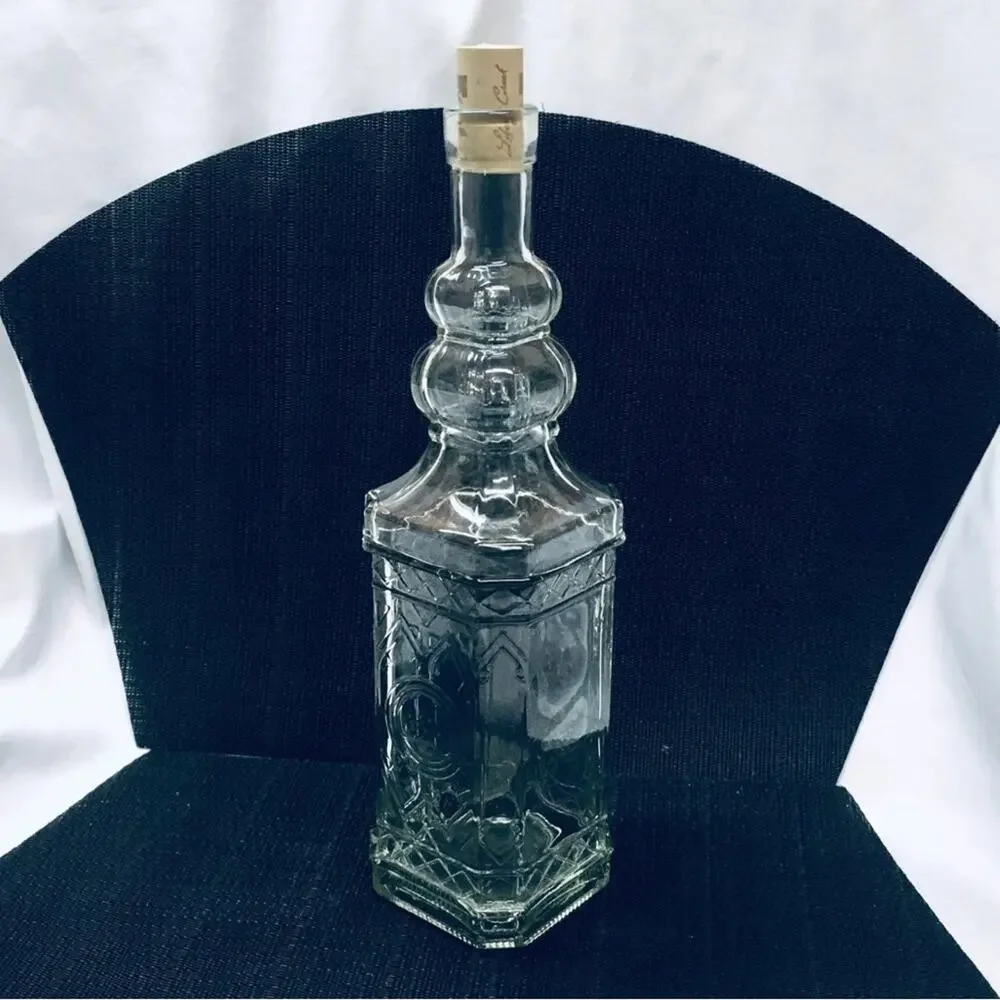 Large Clear Glass Bud Vase / Apothecary Glass Bottle with Cork Lid - Picture 2 of 4